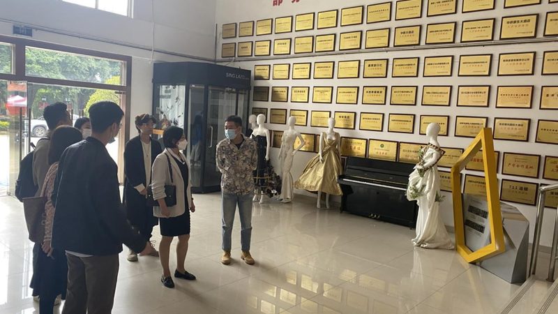 上海文化传媒公司办公设备清单：从基础到专业解析**